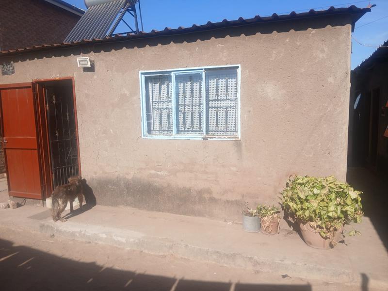 8 Bedroom Property for Sale in Olievenhoutbosch Gauteng