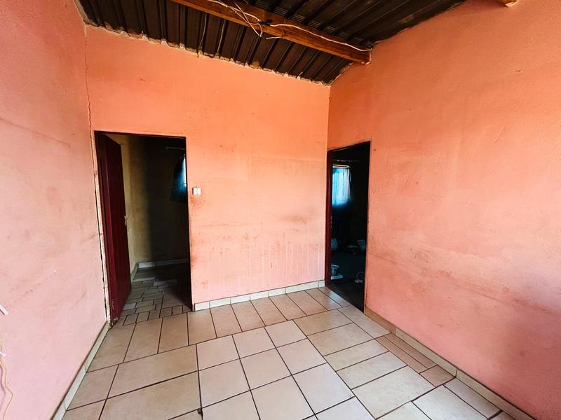 1 Bedroom Property for Sale in Tembisa Gauteng