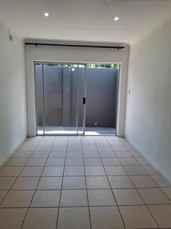 To Let 1 Bedroom Property for Rent in Greymont Gauteng