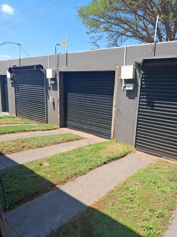 To Let 1 Bedroom Property for Rent in Greymont Gauteng
