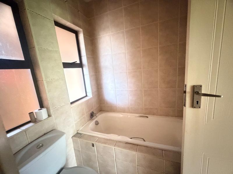 To Let 1 Bedroom Property for Rent in Zwartkop Golf Estate Gauteng