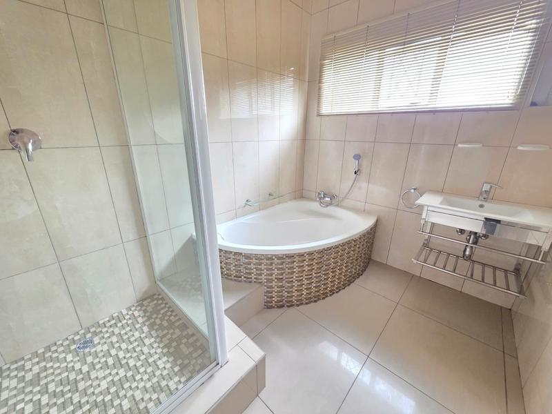 3 Bedroom Property for Sale in Three Rivers Gauteng