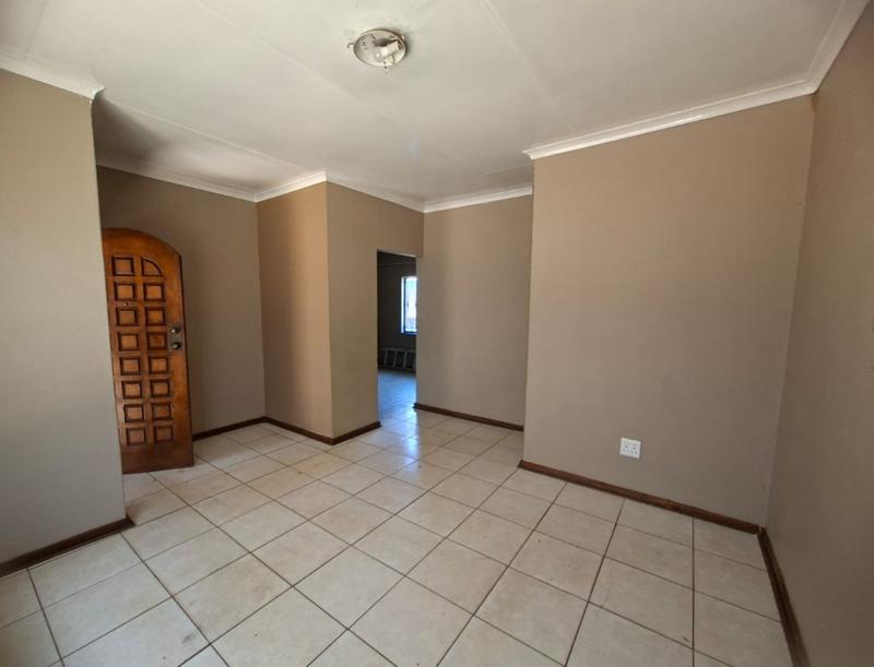 3 Bedroom Property for Sale in Protea North Gauteng