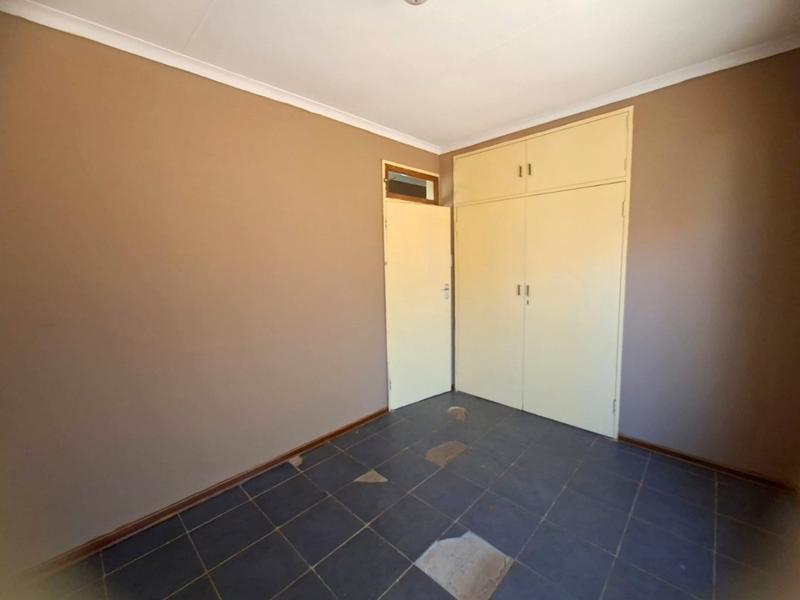 3 Bedroom Property for Sale in Protea North Gauteng