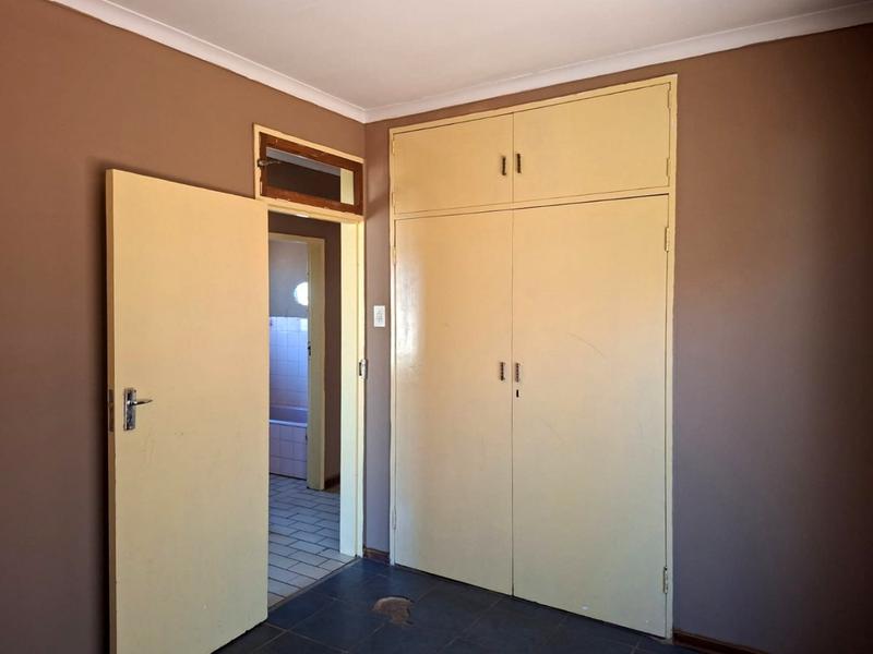 3 Bedroom Property for Sale in Protea North Gauteng