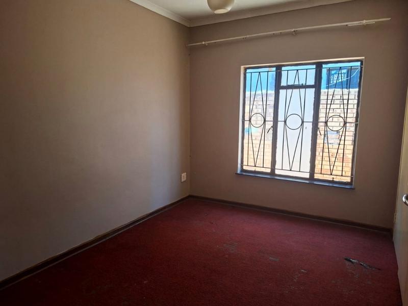 3 Bedroom Property for Sale in Protea North Gauteng