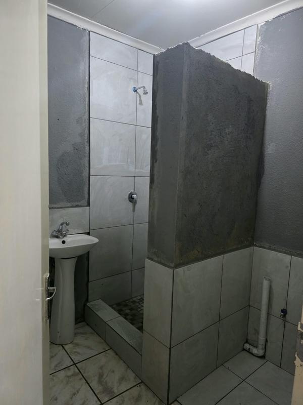 2 Bedroom Property for Sale in Olievenhoutbosch Gauteng