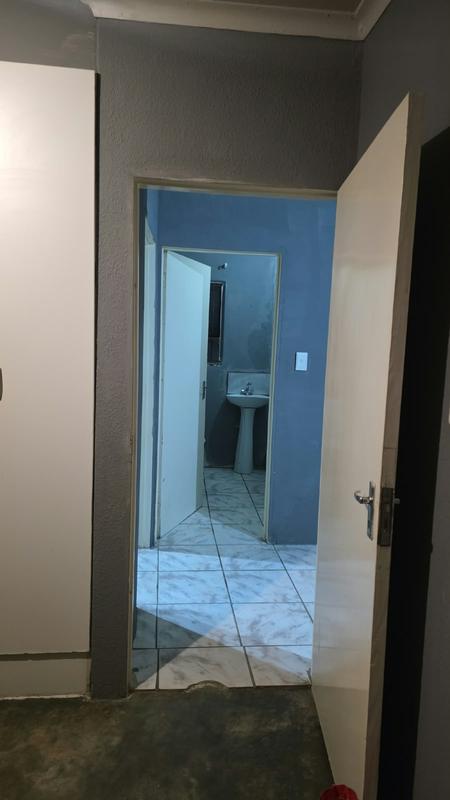 2 Bedroom Property for Sale in Olievenhoutbosch Gauteng