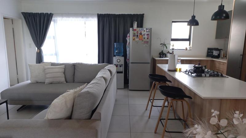 To Let 2 Bedroom Property for Rent in Glen Marais Gauteng