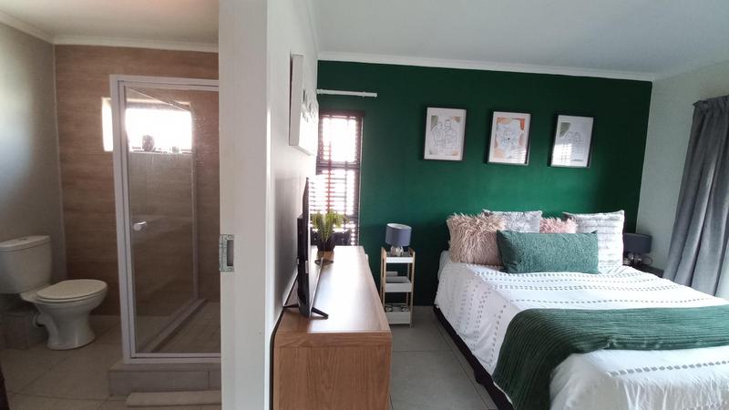 To Let 2 Bedroom Property for Rent in Glen Marais Gauteng