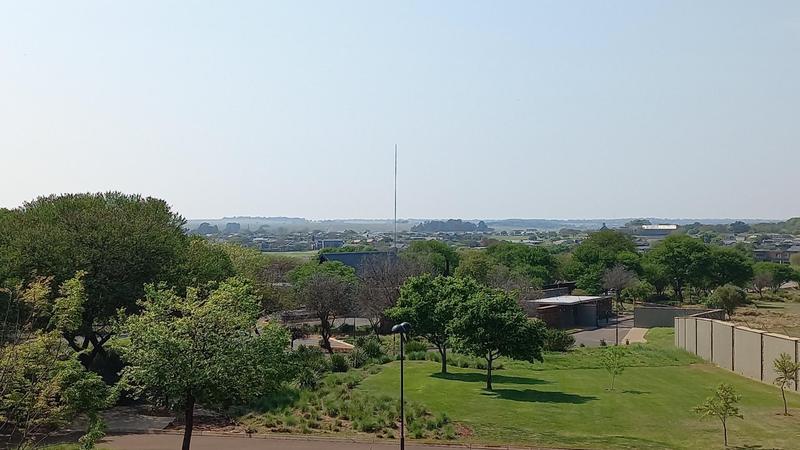 To Let 2 Bedroom Property for Rent in Glen Marais Gauteng