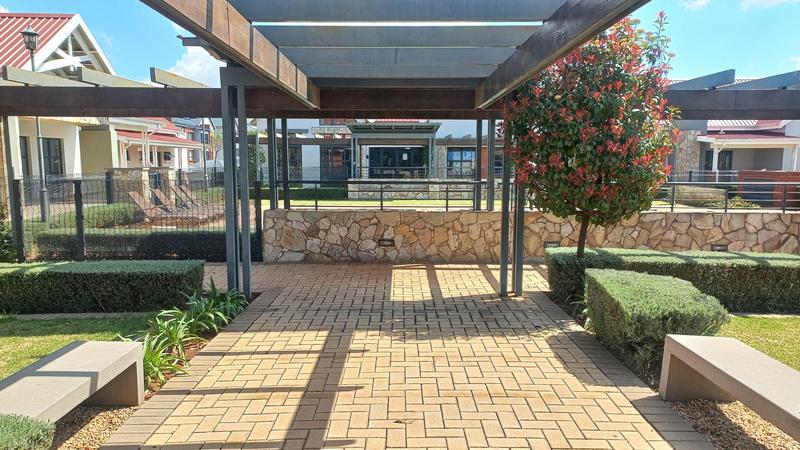 To Let 2 Bedroom Property for Rent in Glen Marais Gauteng