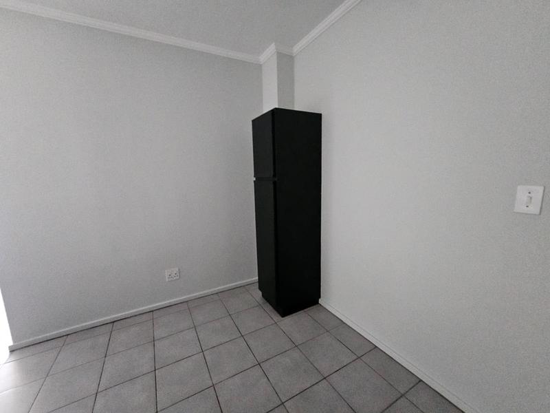 To Let 2 Bedroom Property for Rent in Florida Gauteng