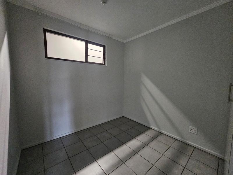 To Let 2 Bedroom Property for Rent in Florida Gauteng