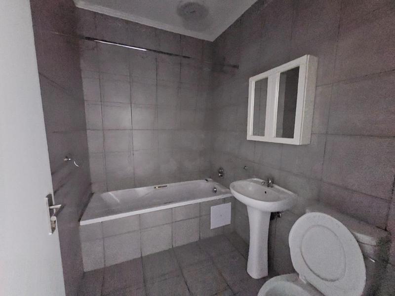 To Let 2 Bedroom Property for Rent in Florida Gauteng