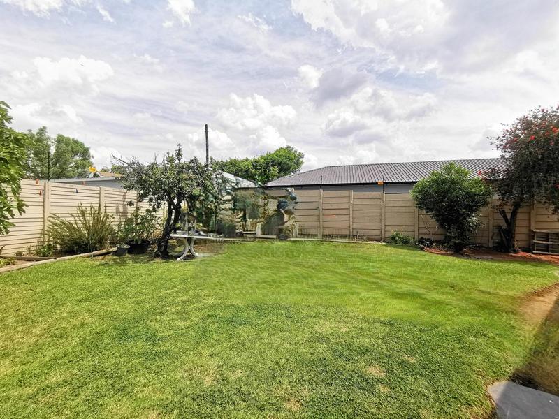 3 Bedroom Property for Sale in Noordwyk Gauteng
