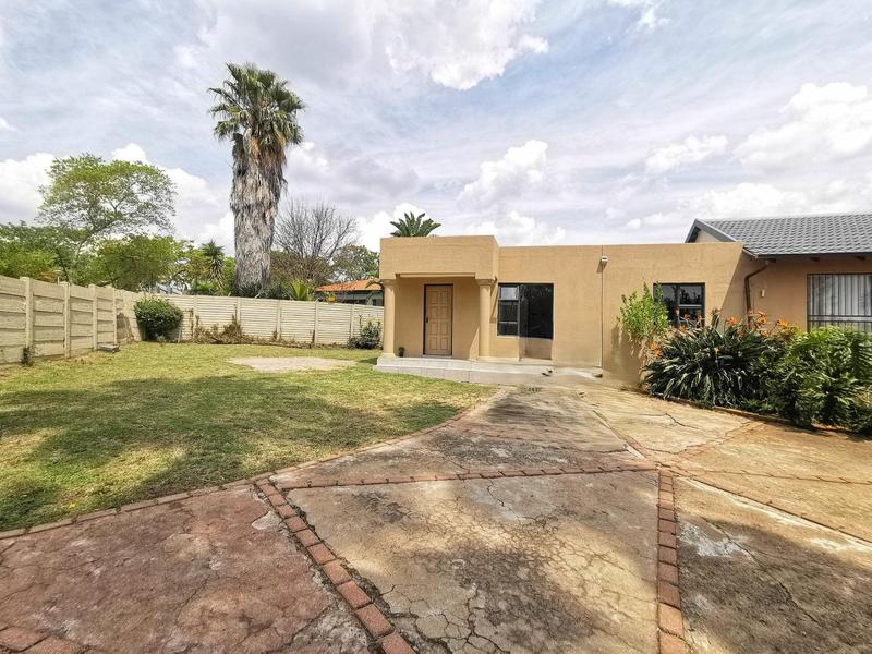 3 Bedroom Property for Sale in Noordwyk Gauteng