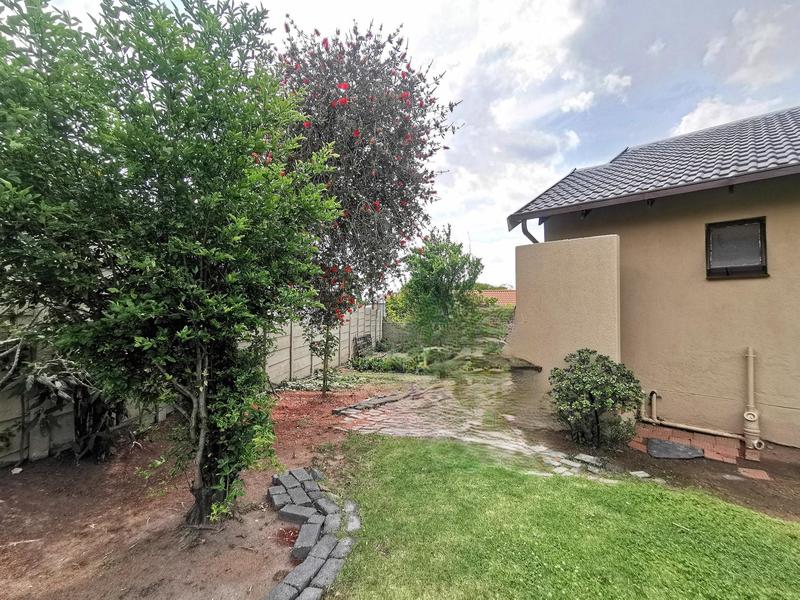 3 Bedroom Property for Sale in Noordwyk Gauteng