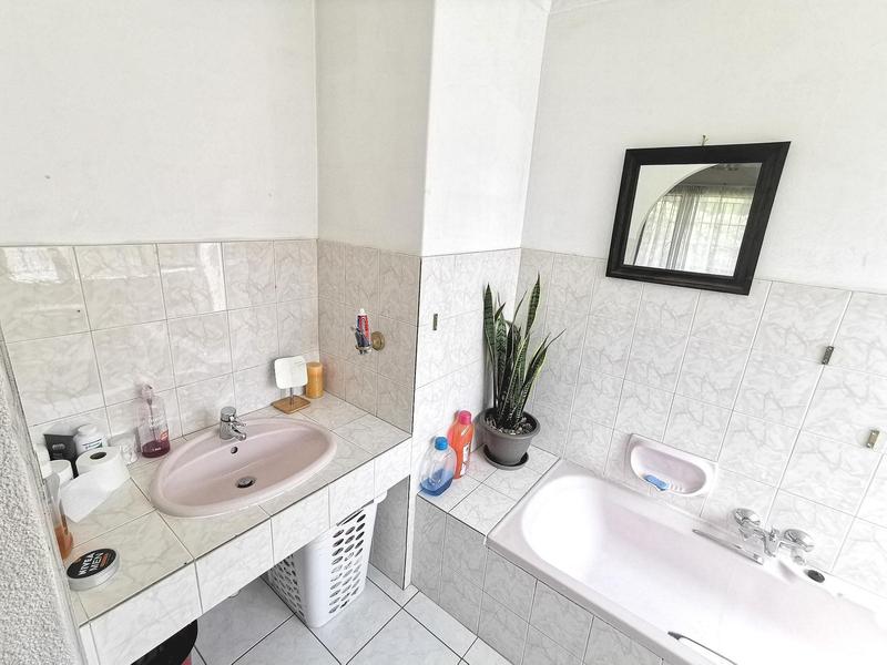 3 Bedroom Property for Sale in Noordwyk Gauteng