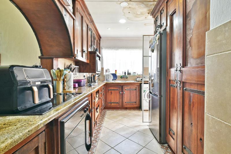 3 Bedroom Property for Sale in Sharonlea Gauteng