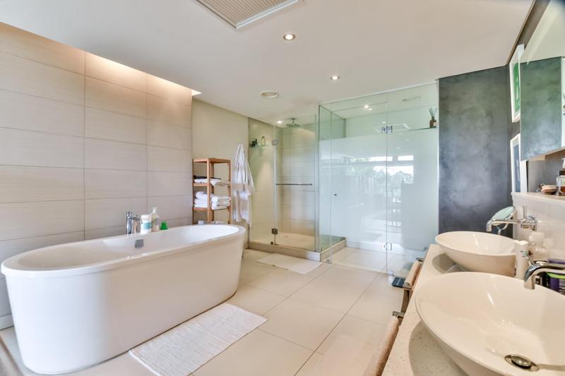 4 Bedroom Property for Sale in Houghton Gauteng