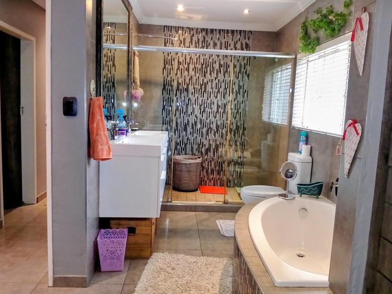 3 Bedroom Property for Sale in Vanderbijlpark Sw 2 Gauteng