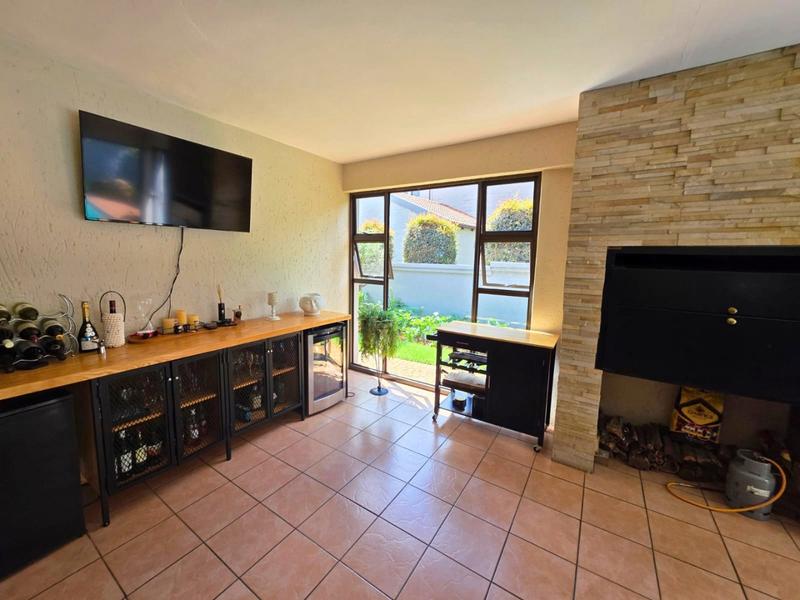 3 Bedroom Property for Sale in Glen Erasmia Gauteng