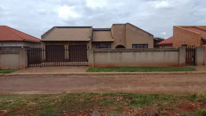 3 Bedroom Property for Sale in Vosloorus Ext 25 Gauteng