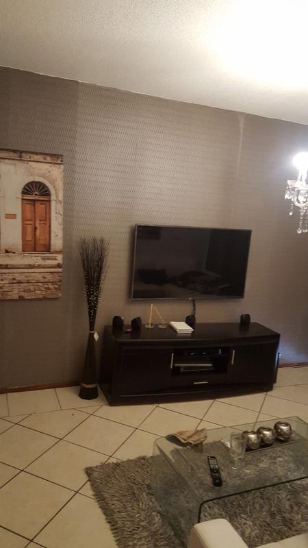1 Bedroom Property for Sale in Lonehill Gauteng