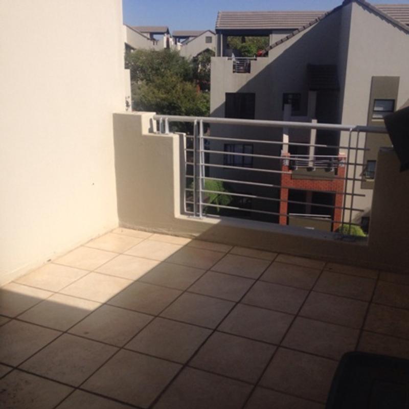 1 Bedroom Property for Sale in Lonehill Gauteng
