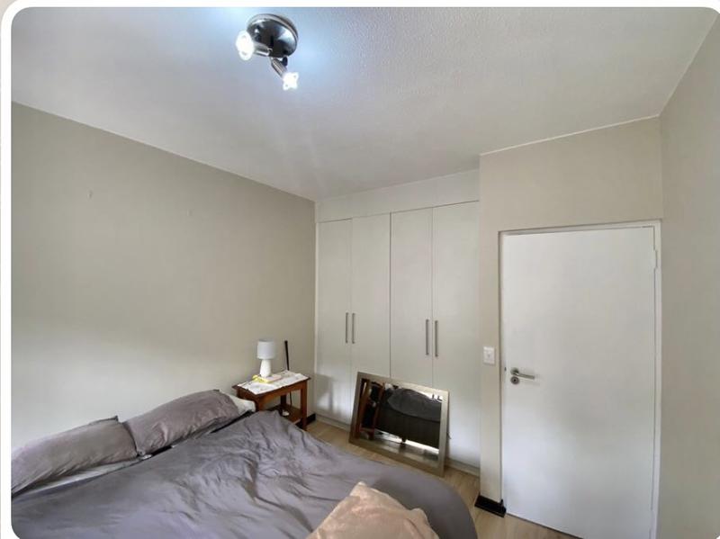 1 Bedroom Property for Sale in Lonehill Gauteng