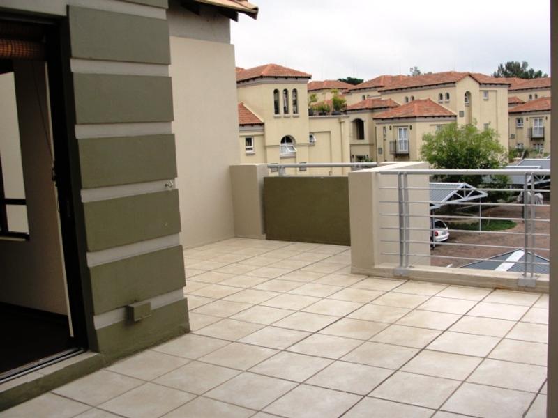 1 Bedroom Property for Sale in Lonehill Gauteng