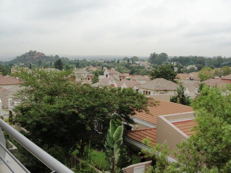 1 Bedroom Property for Sale in Lonehill Gauteng