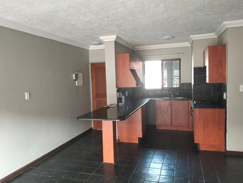 1 Bedroom Property for Sale in Erand Gardens Gauteng