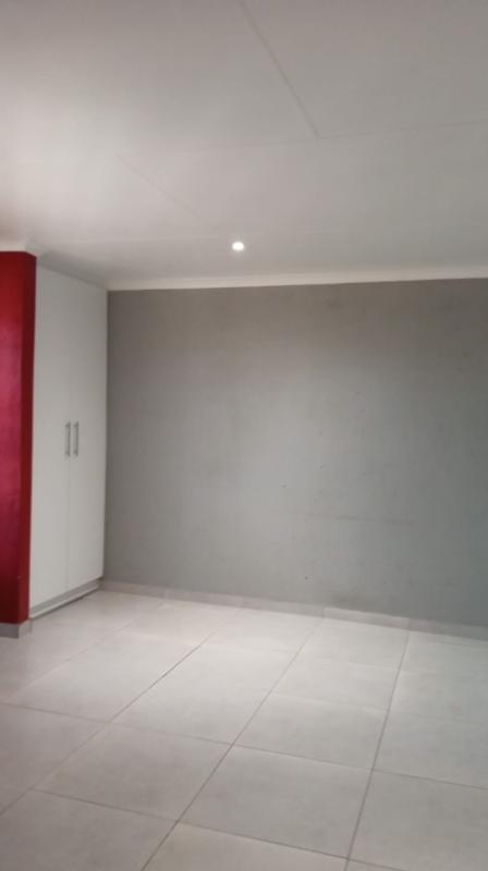 1 Bedroom Property for Sale in Protea Glen Gauteng