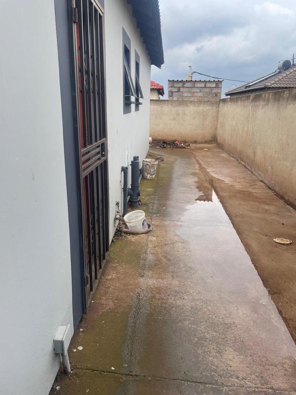 To Let 3 Bedroom Property for Rent in Lufhereng Gauteng