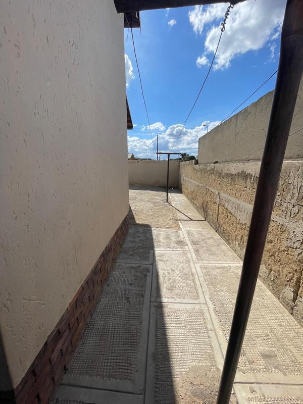 4 Bedroom Property for Sale in Mofolo North Gauteng