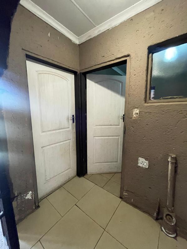 4 Bedroom Property for Sale in Mofolo North Gauteng