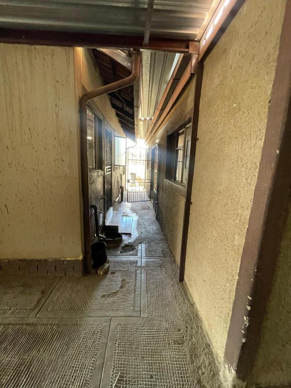 4 Bedroom Property for Sale in Mofolo North Gauteng