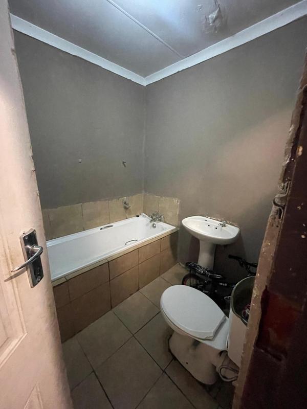 4 Bedroom Property for Sale in Mofolo North Gauteng