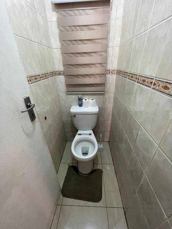 4 Bedroom Property for Sale in Mofolo North Gauteng