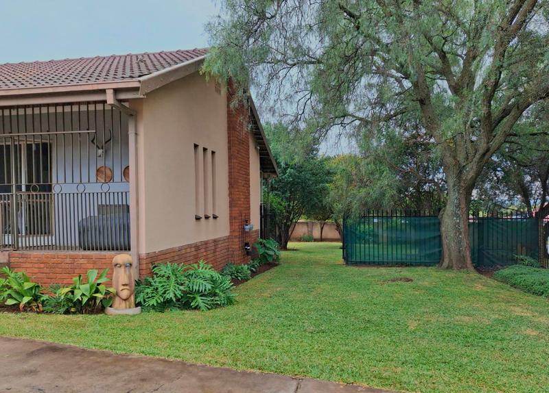 To Let 4 Bedroom Property for Rent in Eldoraigne Gauteng