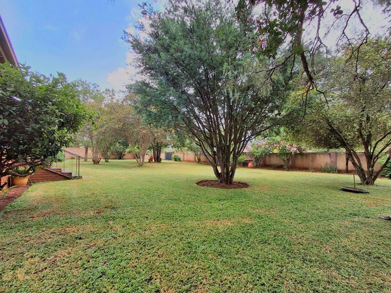 To Let 4 Bedroom Property for Rent in Eldoraigne Gauteng