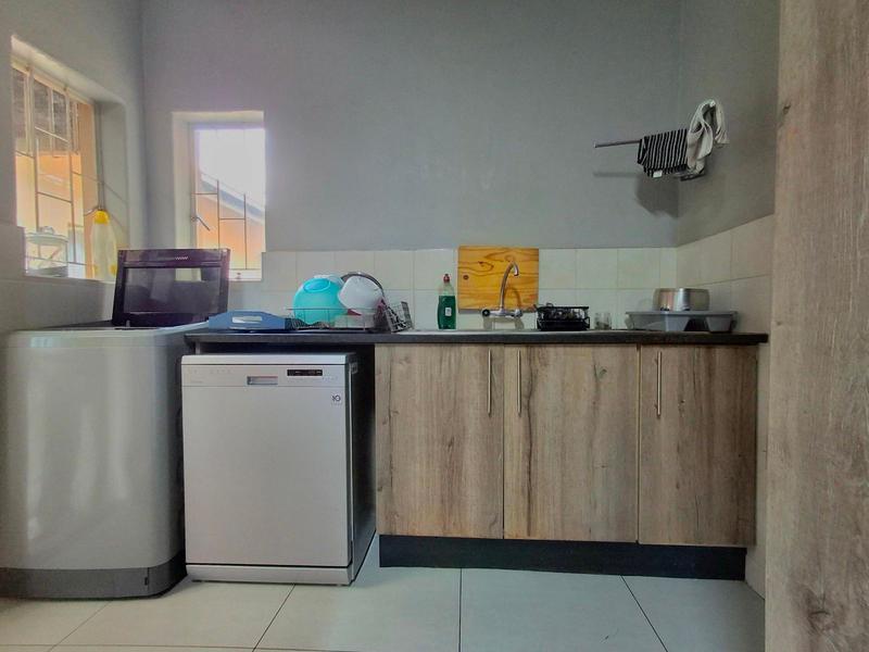 To Let 4 Bedroom Property for Rent in Eldoraigne Gauteng
