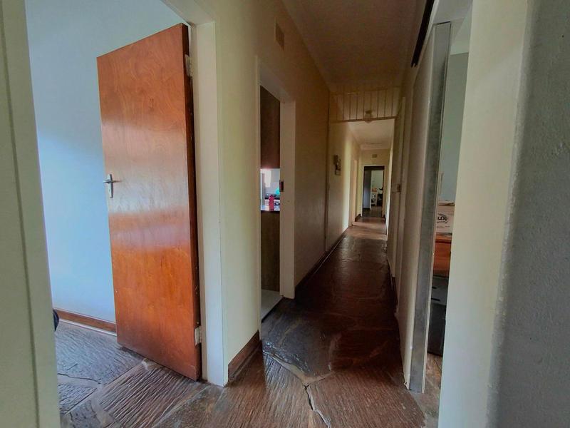 To Let 4 Bedroom Property for Rent in Eldoraigne Gauteng