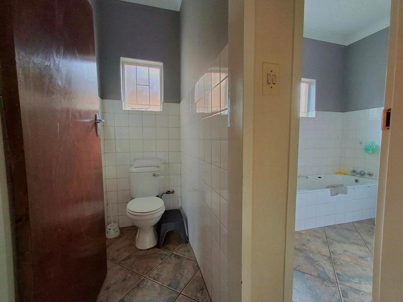 To Let 4 Bedroom Property for Rent in Eldoraigne Gauteng