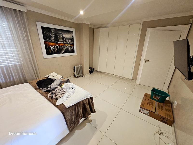 To Let 3 Bedroom Property for Rent in Sandown Gauteng