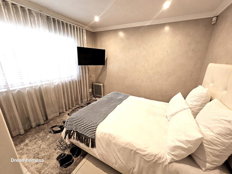 To Let 3 Bedroom Property for Rent in Sandown Gauteng