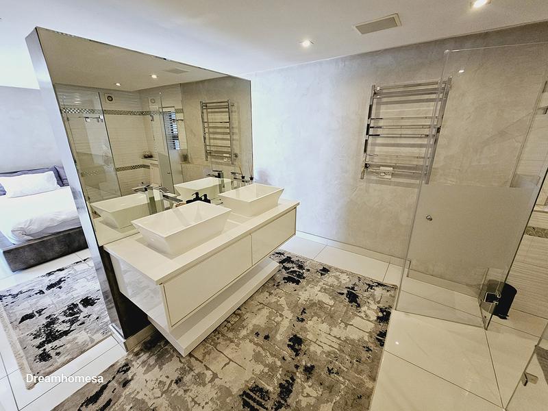To Let 3 Bedroom Property for Rent in Sandown Gauteng
