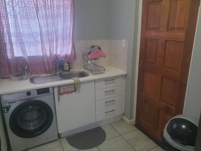 To Let 2 Bedroom Property for Rent in Northcliff Gauteng
